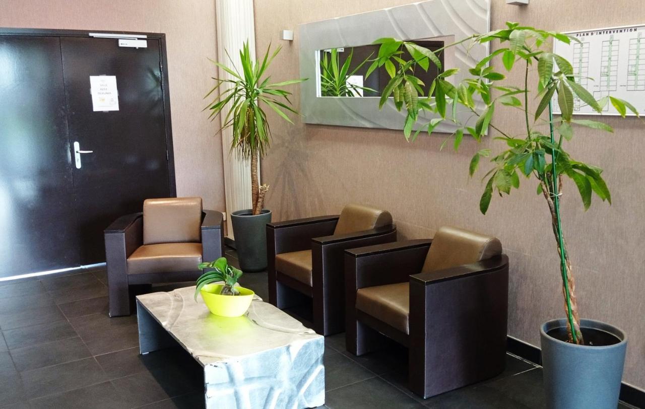 Residence Hoteliere Des Ondes Saint-Lys Exterior photo